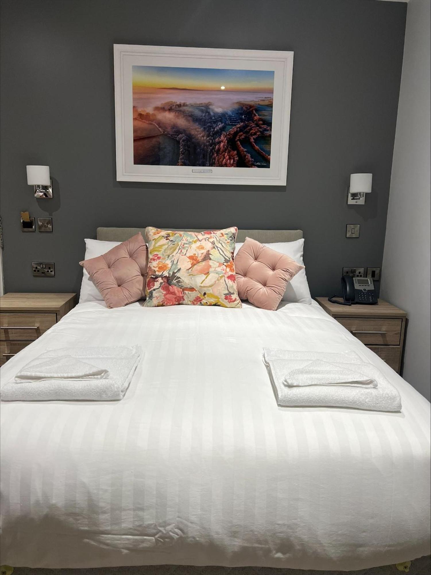 The Banks Restaurant And Accommodation Strabane Exteriér fotografie